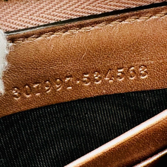 EUC Gucci Microguccissima Metallic Rose Gold Patent Leather Zip Around Wallet - Picture 17 of 17